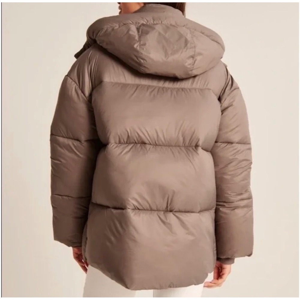 Abercrombie & Fitch Womens Taupe Hooded Oversized Puffer Jacket Coat Size S - Picture 2 of 12